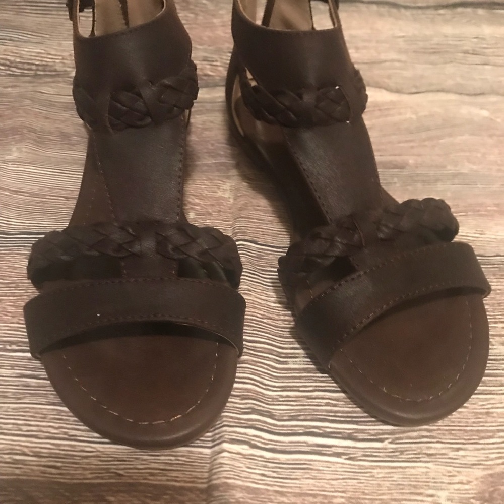 Shoes - Picture 2 of 3